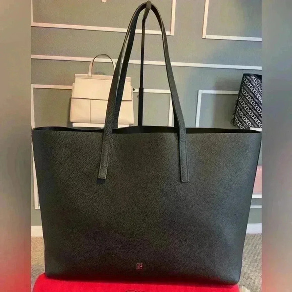 CAROLINA HERRERA RED LEATHER SHOPPER TOTE HANDBAG - Picture 1 of 16